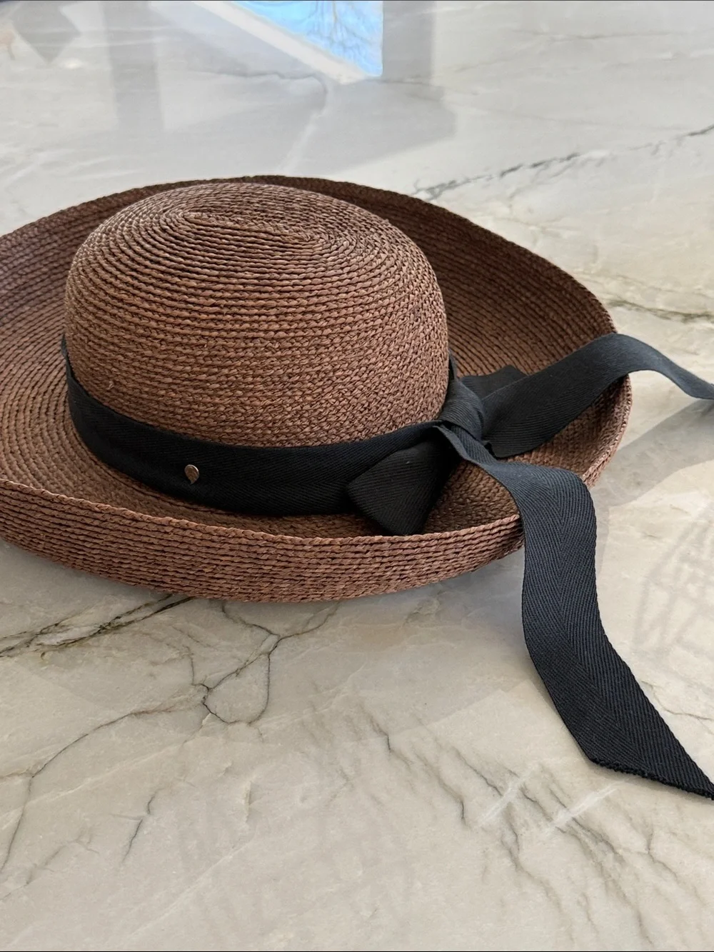 Helen Kaminski 100% raffia crochet hat - Picture 2 of 3